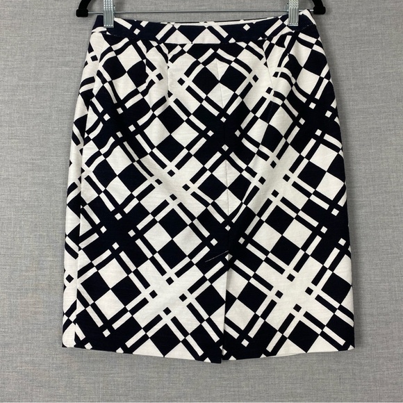 Talbots Pencil Skirt Sz 6 Petite Black and White Geometric Mini - Picture 2 of 11